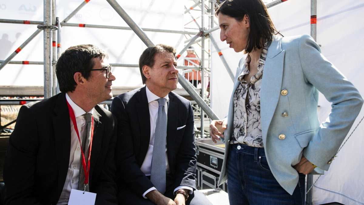 Immagine di Il campo largo ci riprova: le opposizioni in piazza contro autonomia e premierato