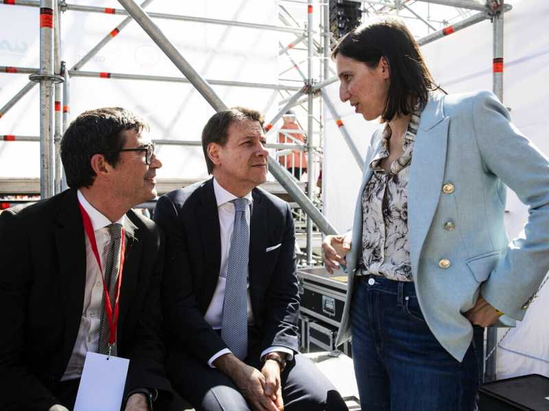 Il campo largo ci riprova: le opposizioni in piazza contro autonomia e premierato