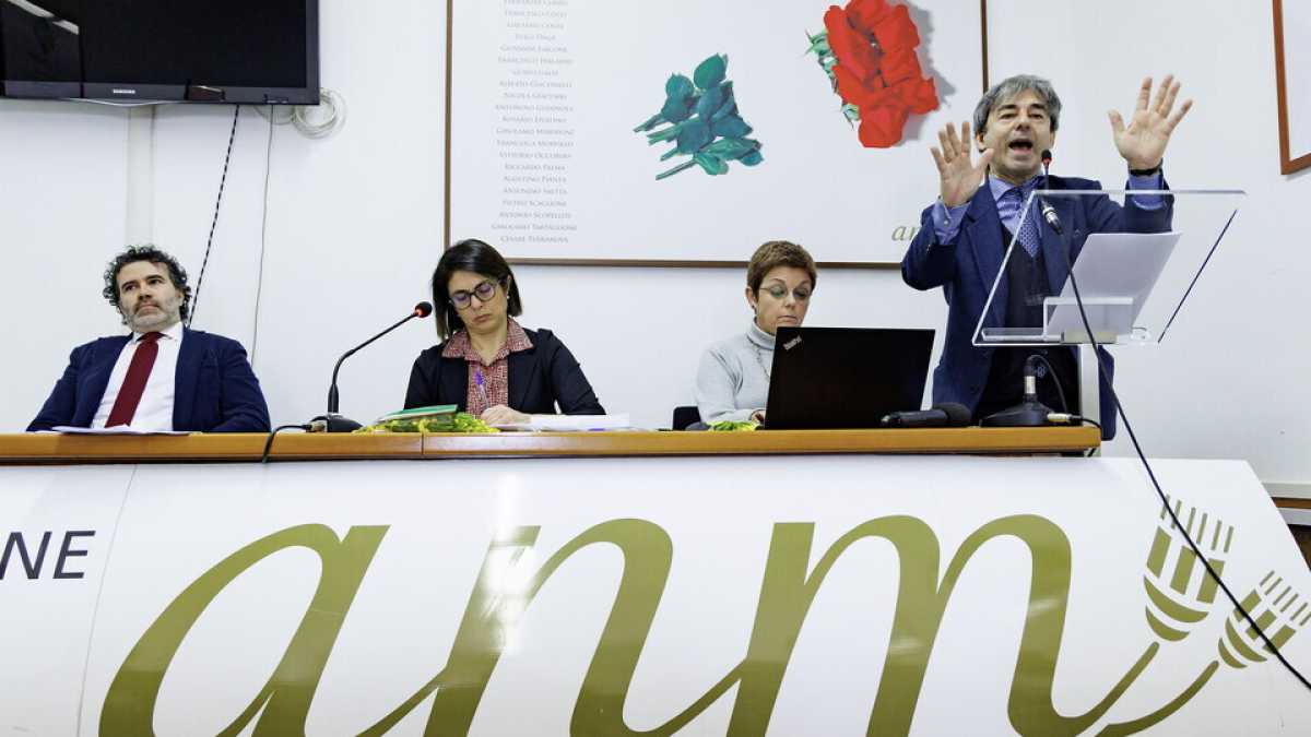 Immagine di L’Anm oscura un magistrato e scoppia il caos: “Censura fascista”