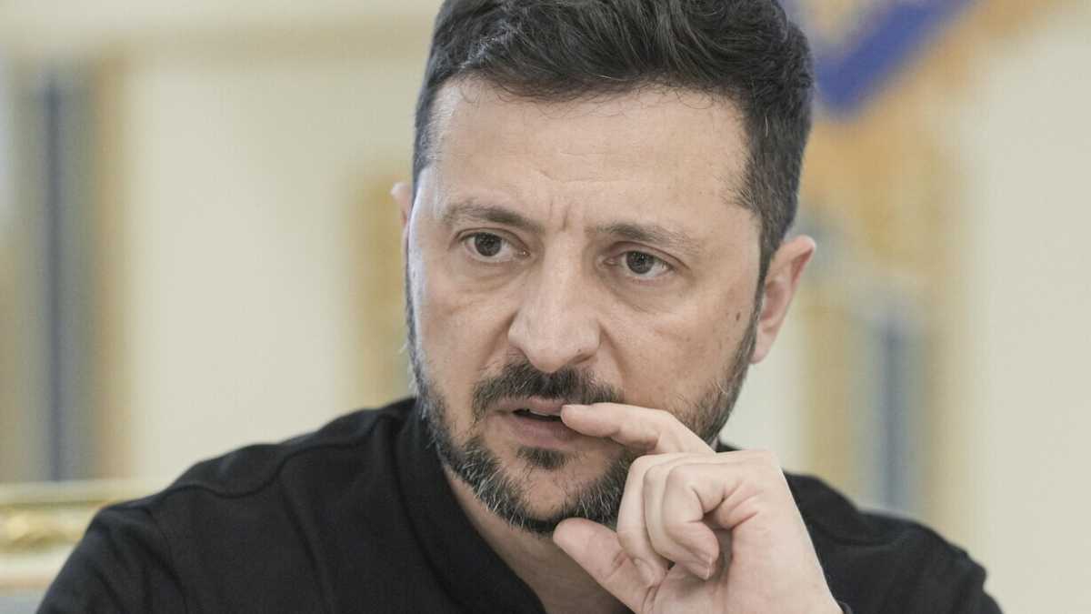 Immagine di Zelensky denuncia la disonestà di Orbán contro gli ucraini