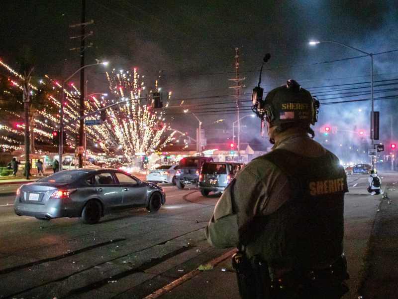 Le truppe a Los Angeles: un altro colpo alla democrazia americana