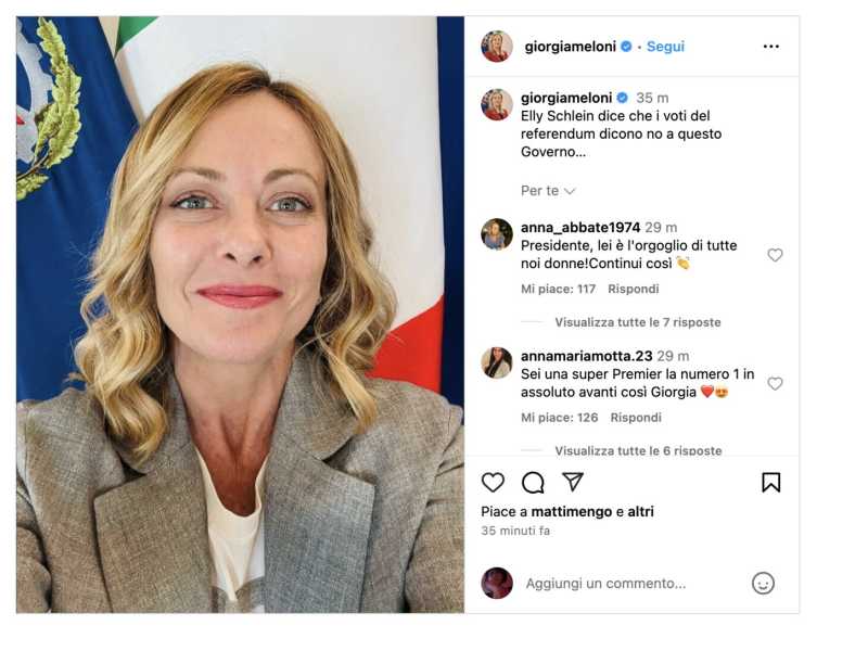 La risposta di Meloni a Schlein sul referendum: un selfie con sorriso