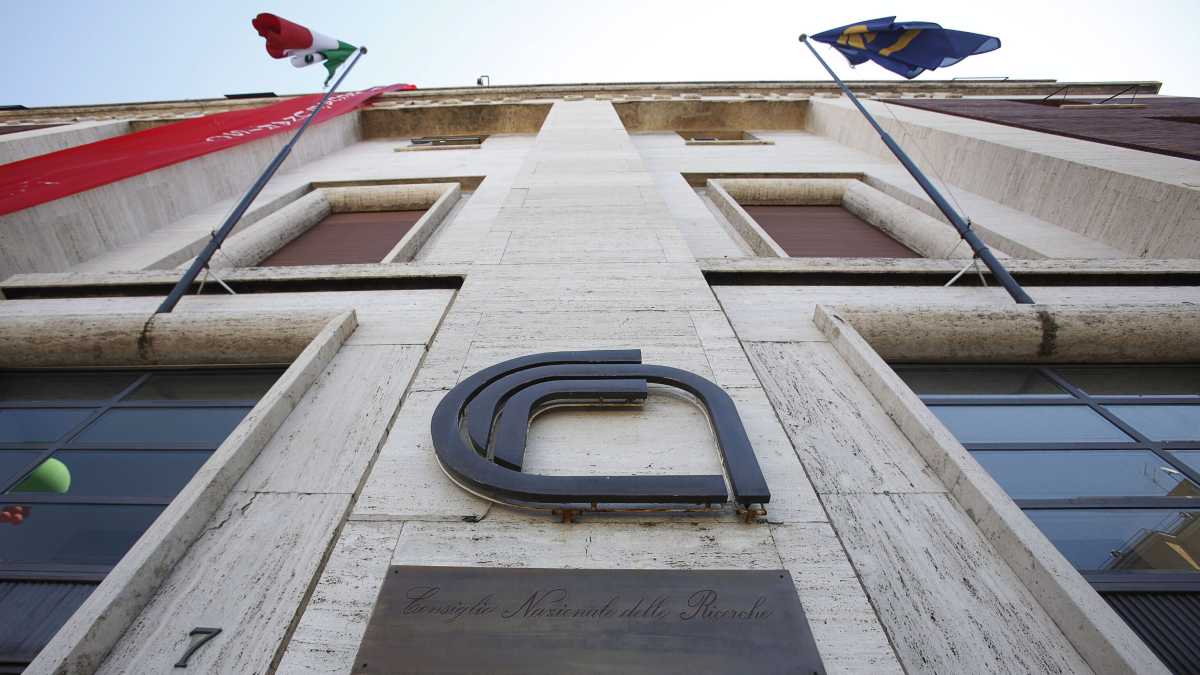 Immagine di Una richiesta di aiuto a Giorgia Meloni per far ripartire il Cnr