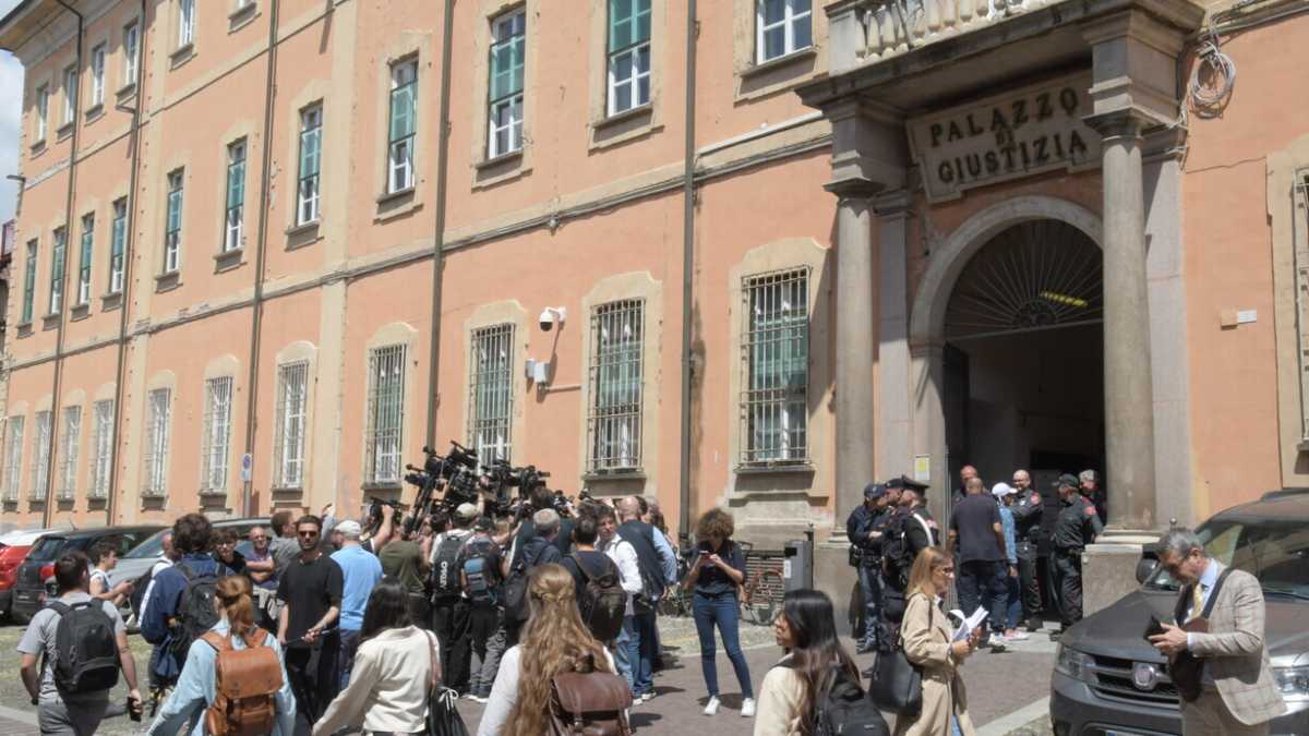 Immagine di Siamo ormai alle sentenze affidate ai sondaggi