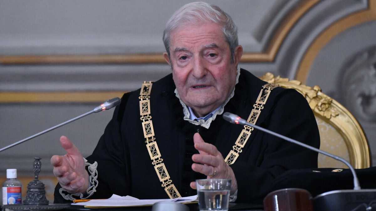 Immagine di Sul referendum cade l'argine alla riformabilità della "Costituzione più bella del mondo". I suggerimenti di Barbera