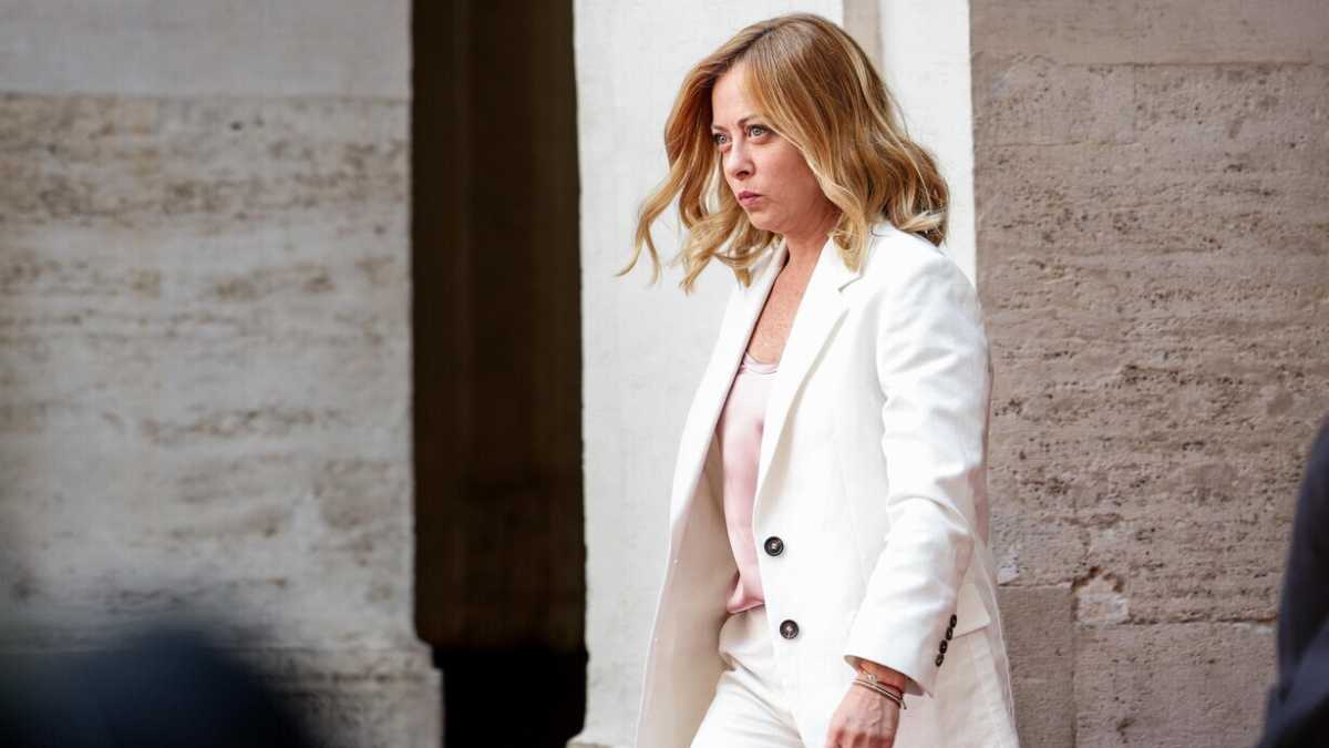 Immagine di Meloni convoca una riunione di governo dopo l'attacco di Israele all'Iran