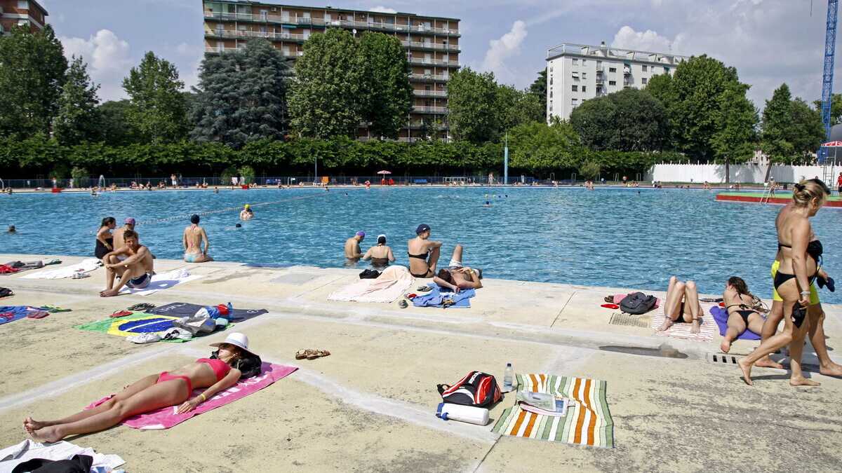 Immagine di Nuoto e polemiche. Con il caldo si fa il punto sulle piscine pubbliche. FdI attacca, il Comune replica