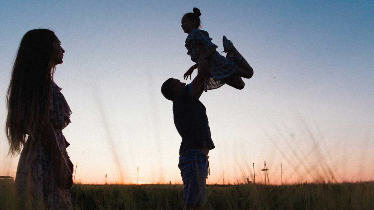 Immagine di La verità è un fuoco. Chi eri, papà, prima di diventare mio padre?