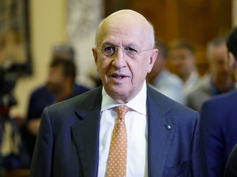 <span style="color: rgb(46, 45, 45); font-size: 12px;">Antonio Patuelli, Presidente dell'Abi (foto ANSA)</span>