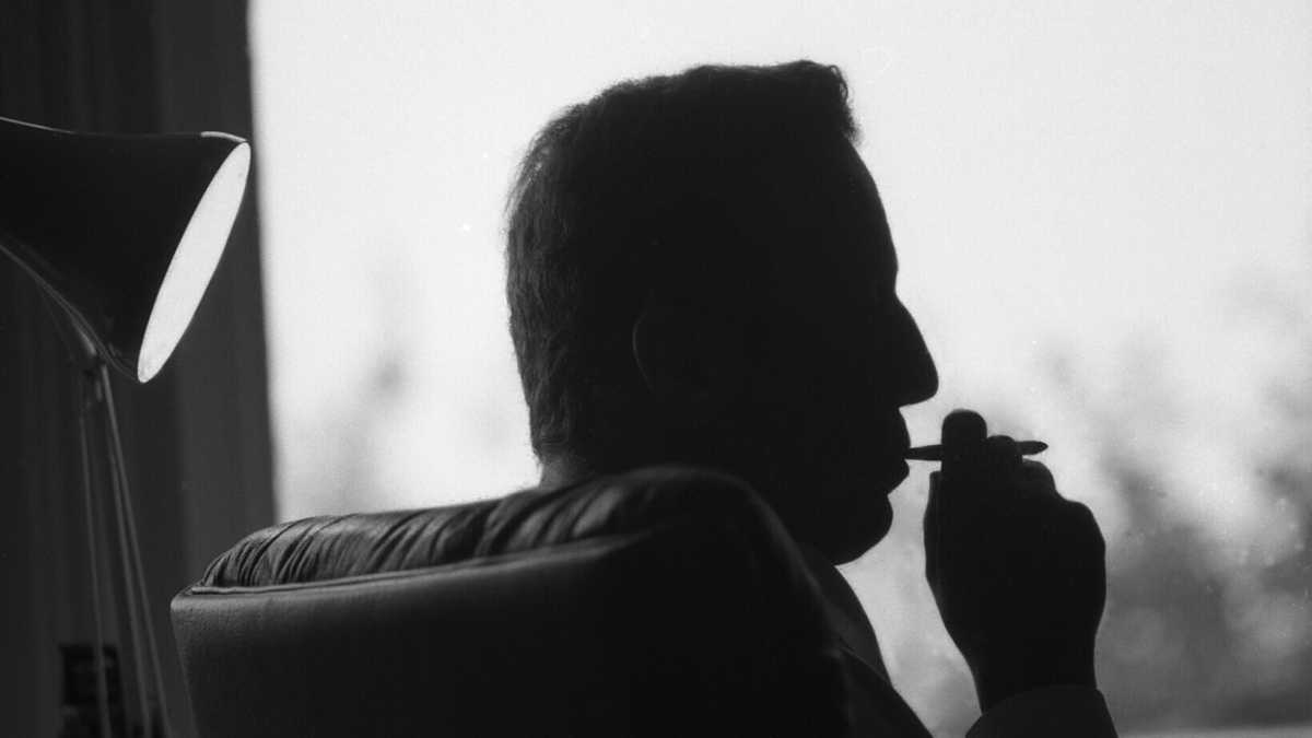 Immagine di Pilota, reporter e forse spia, “di Frederick Forsyth non ne fanno più”