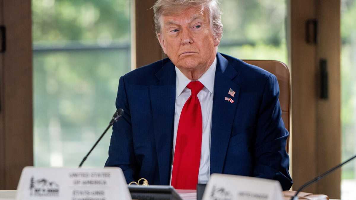 Immagine di L’ambivalenza di Trump tra lo slogan isolazionista “America First” e il sostegno a Israele