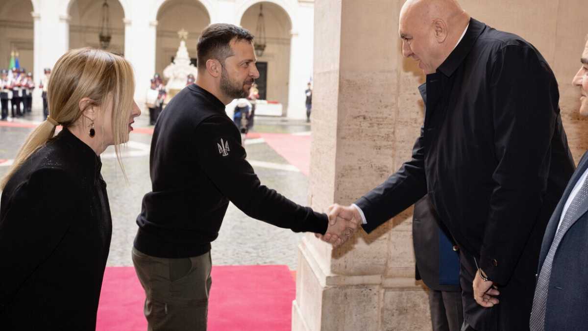 Immagine di Per Crosetto "la tregua in Ucraina è questione di un mese e mezzo"