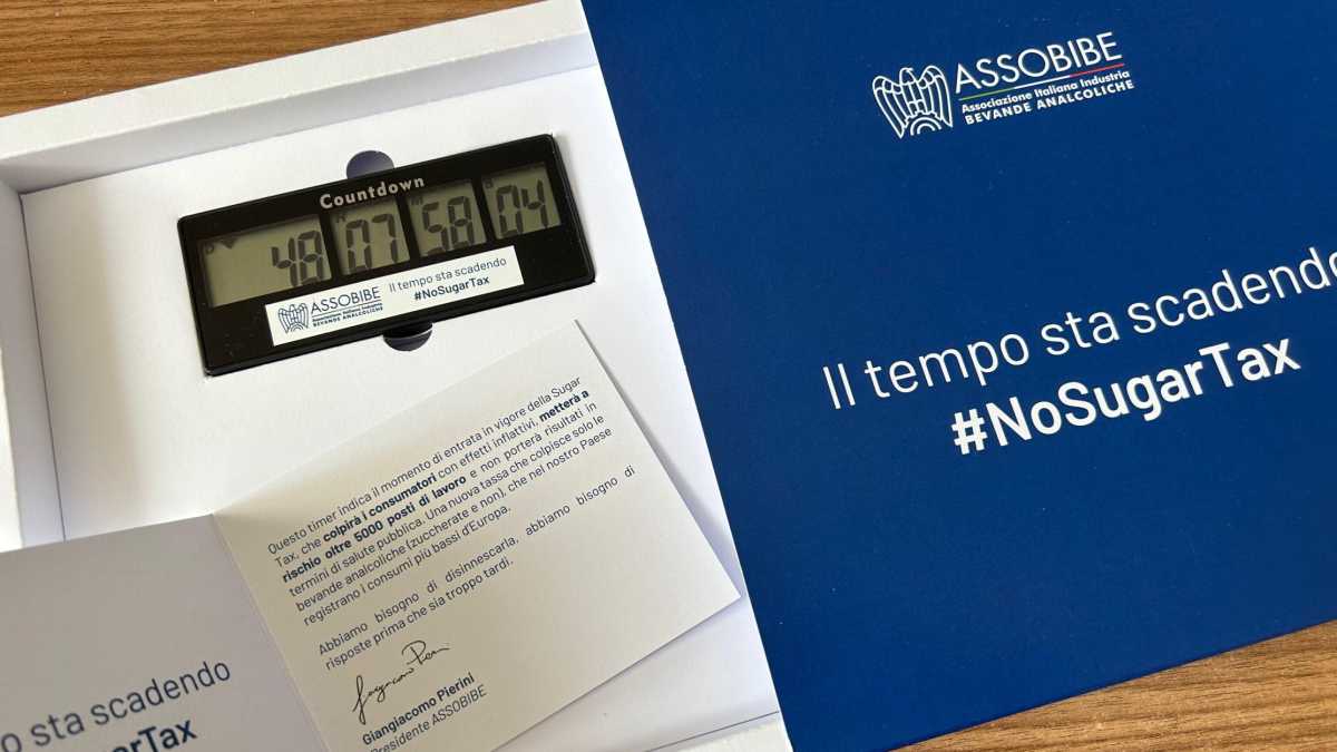 Immagine di I paradossi della Sugar Tax, dal rinvio di Meloni al raddoppio di Schlein