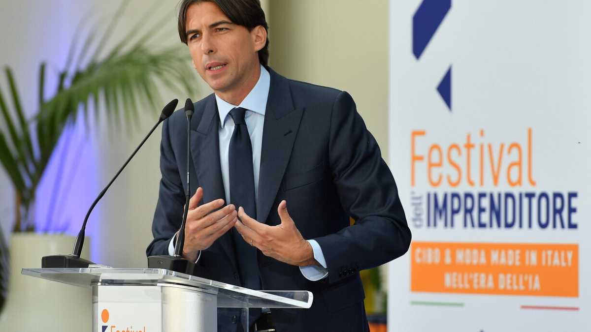 Immagine di Da Ostia a Gualtieri, passando per Veltroni, Casini e Marchini. Chi è Onorato
