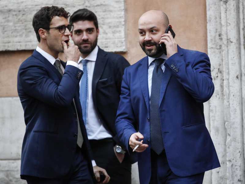 Augusto Rubei (s) e Pietro Dettori (d) al Tempio di Adriano - Foto Ansa<br />