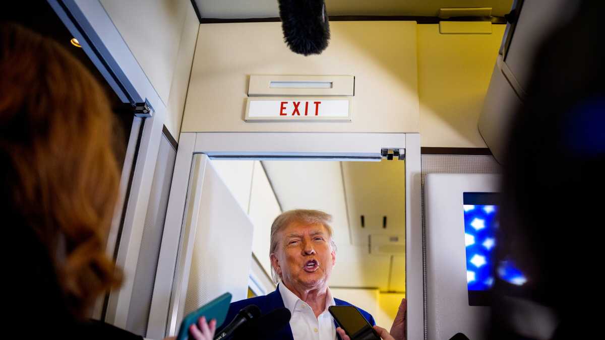 Immagine di La Nato fa di tutto per piacere a Trump. Dal colore all’Ucraina