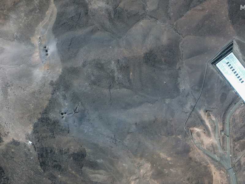 Immagine satellitare del sito nucleare di Fordo, colpito dagli Stati Uniti (Maxar via LaPresse) <br />