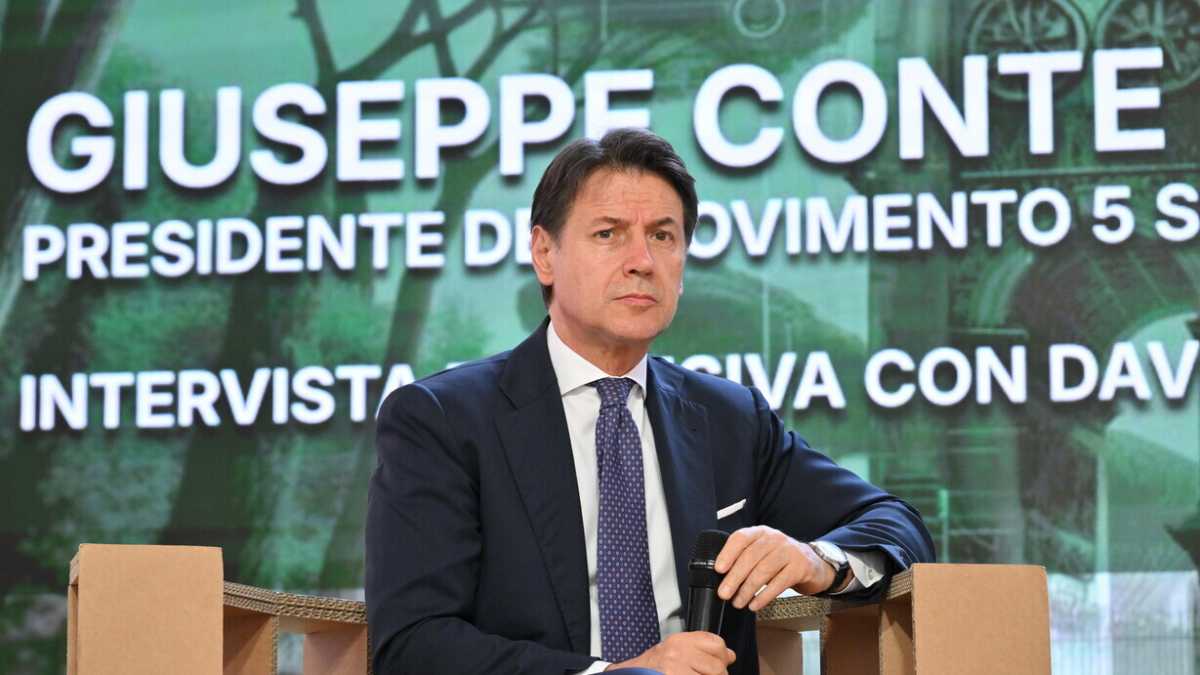 Immagine di All’Aia con Conte nostalgici di Stalin e putiniani che manco la sinistra si carica