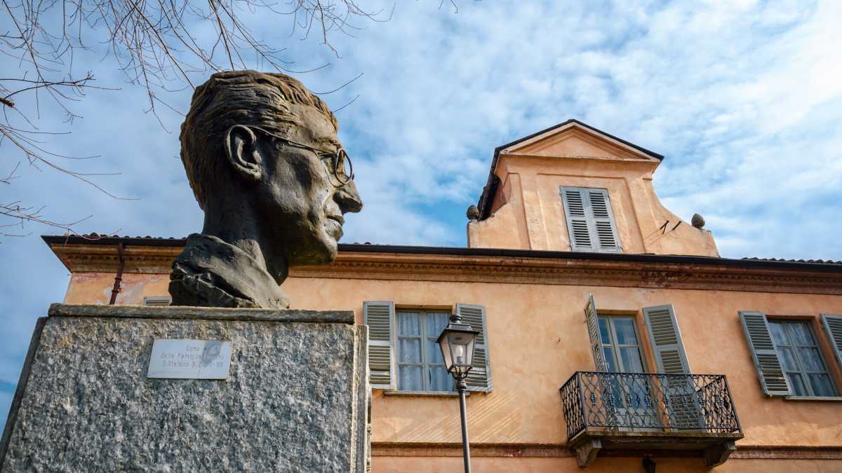 Immagine di Viaggio al termine della vita della scrittrice turca che amava Pavese