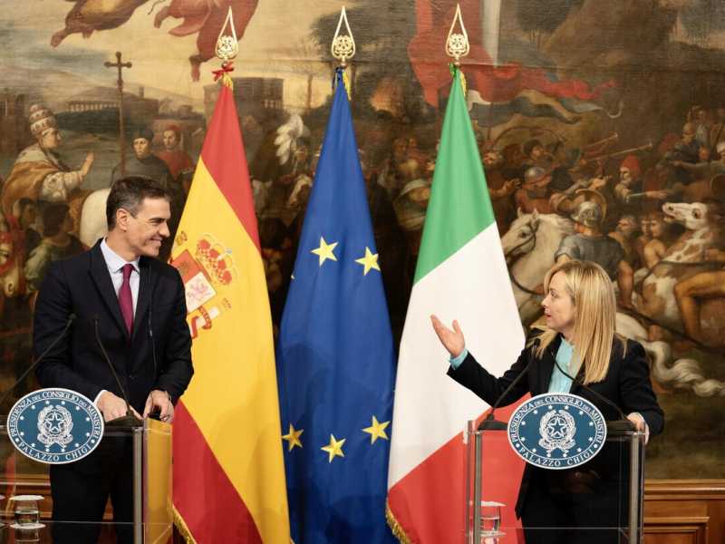 Nato, Meloni mette nel mirino Sánchez: "Mette a rischio la sicurezza di tutti per un pugno di voti"