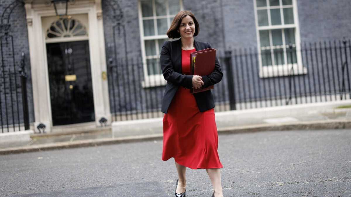 Immagine di La sinistra inglese rompe un tabù e spiega perché dire “fate più figli” non è fascismo: è responsabilità