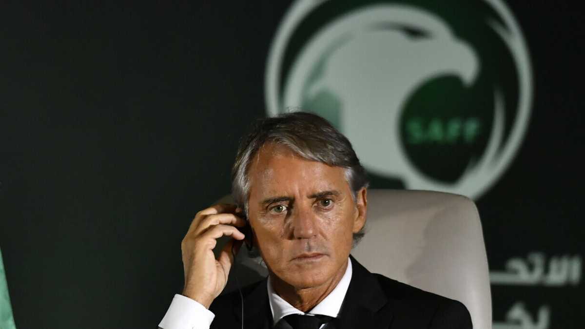 Immagine di Mancini tifa Acquaroli, ma i dem di Ricci minimizzano: “L'ex ct non sta molto simpatico ai marchigiani”