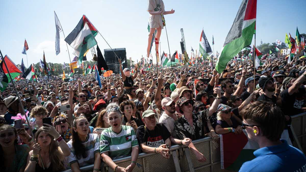 Immagine di Glastonbury travolge la Bbc. Sapeva dei cori “morte a Israele”
