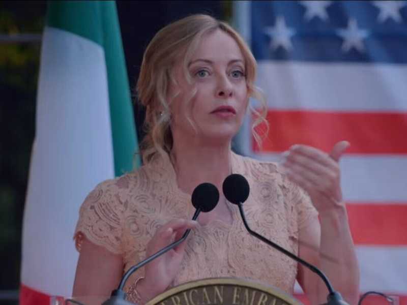 La festa all’ambasciata Usa è un raduno della destra italiana. Ma c’è Conte (con catering)