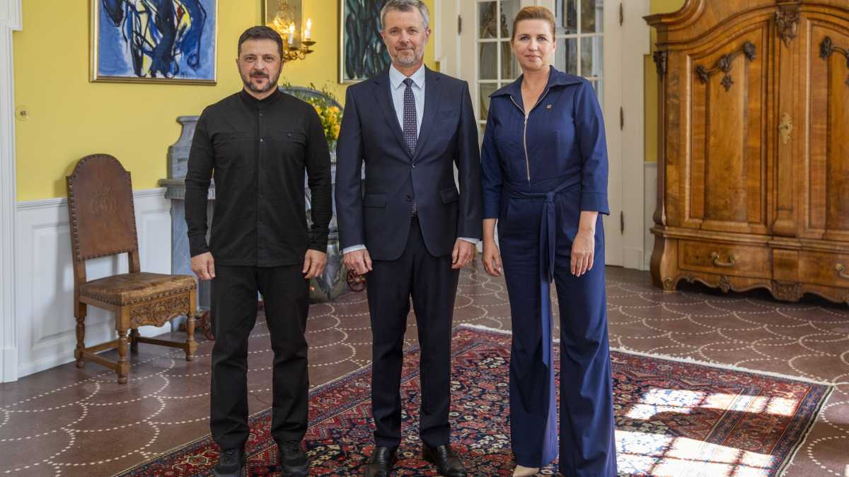 Immagine di L’Ucraina cerca l’Ue. Zelensky vola in Danimarca, ma trova solo l’abbraccio di una famiglia disarmata