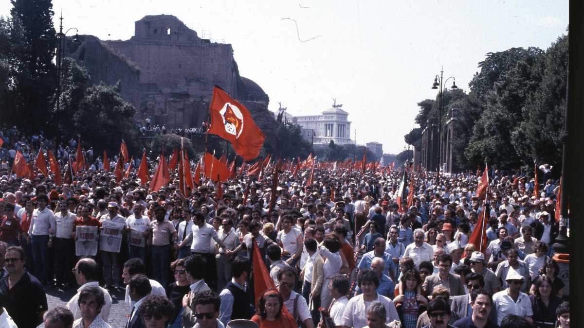 Immagine di Una storia sentimentale del Pci