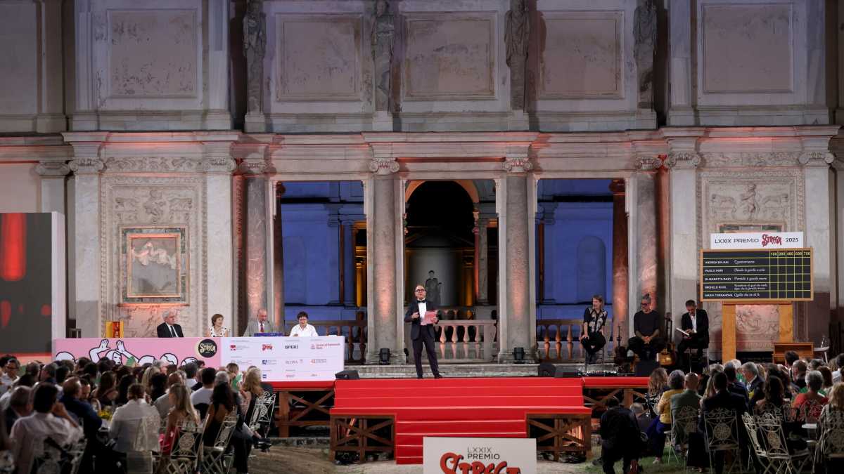 Immagine di Lo Strega certifica la fine della creatività e della fiction. Pisolini consigliati