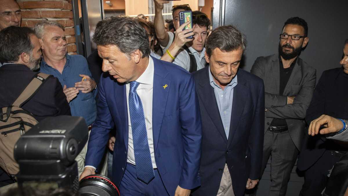 Immagine di Destra, sinistra, giravolta, scambio di ruolo. La quadriglia Calenda-Renzi