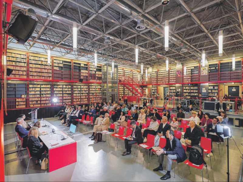 La rivista della Biennale dedica il suo secondo numero &ldquo;La forma del caos&rdquo; al tema dell&rsquo;archivio (foto Andrea Avezz&ugrave;, courtesy Biennale)<br />&nbsp;<br />