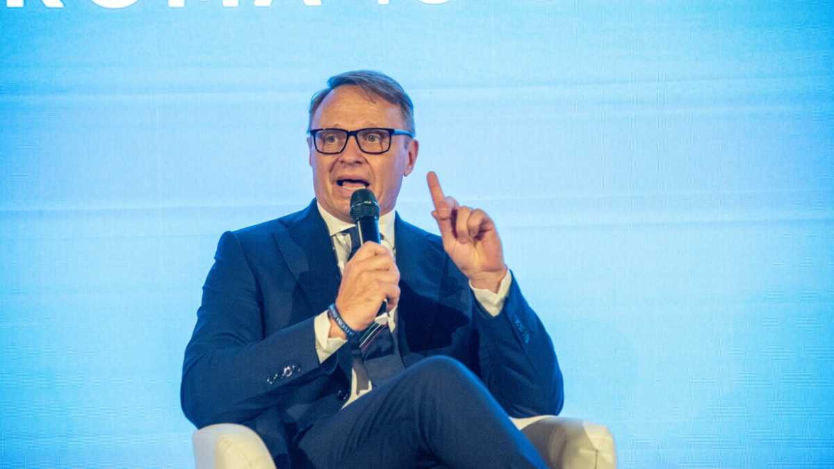 Immagine di Le capriole logiche di Lollobrigida sulla "bioregolazione”