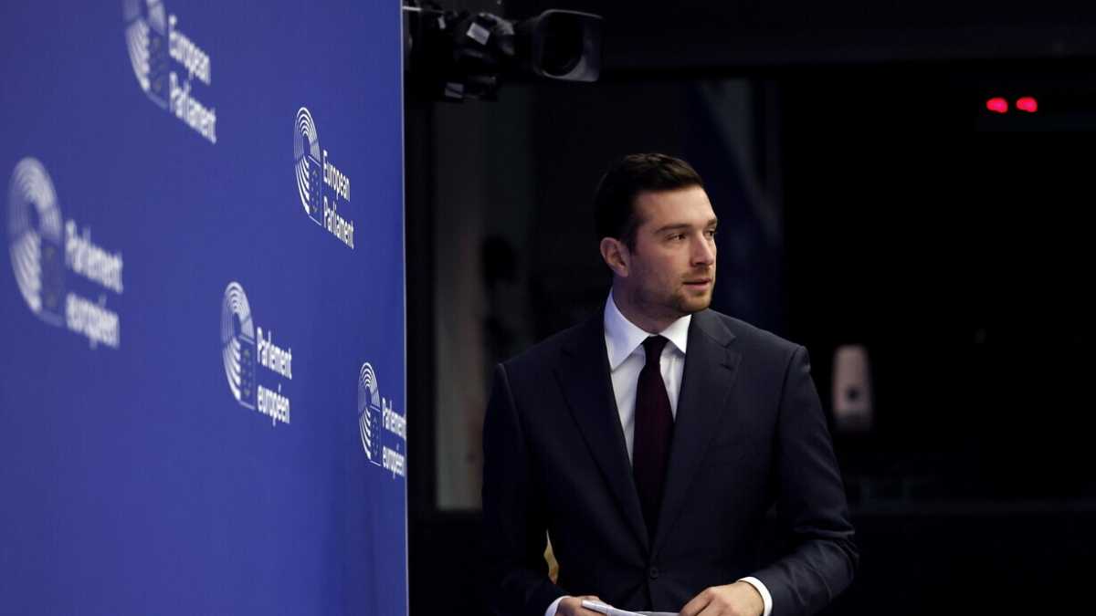 Immagine di Una nuova perquisizione dai sovranisti francesi allarma Bardella