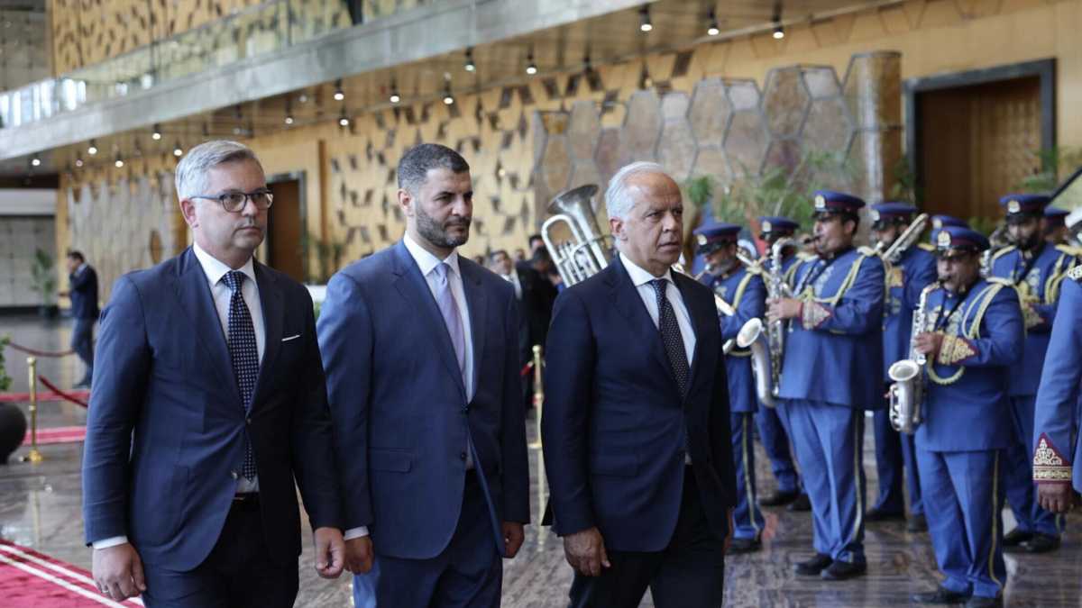 Immagine di Caravelli chiama Haftar. Inizia la caccia al colpevole dopo Bengasi
