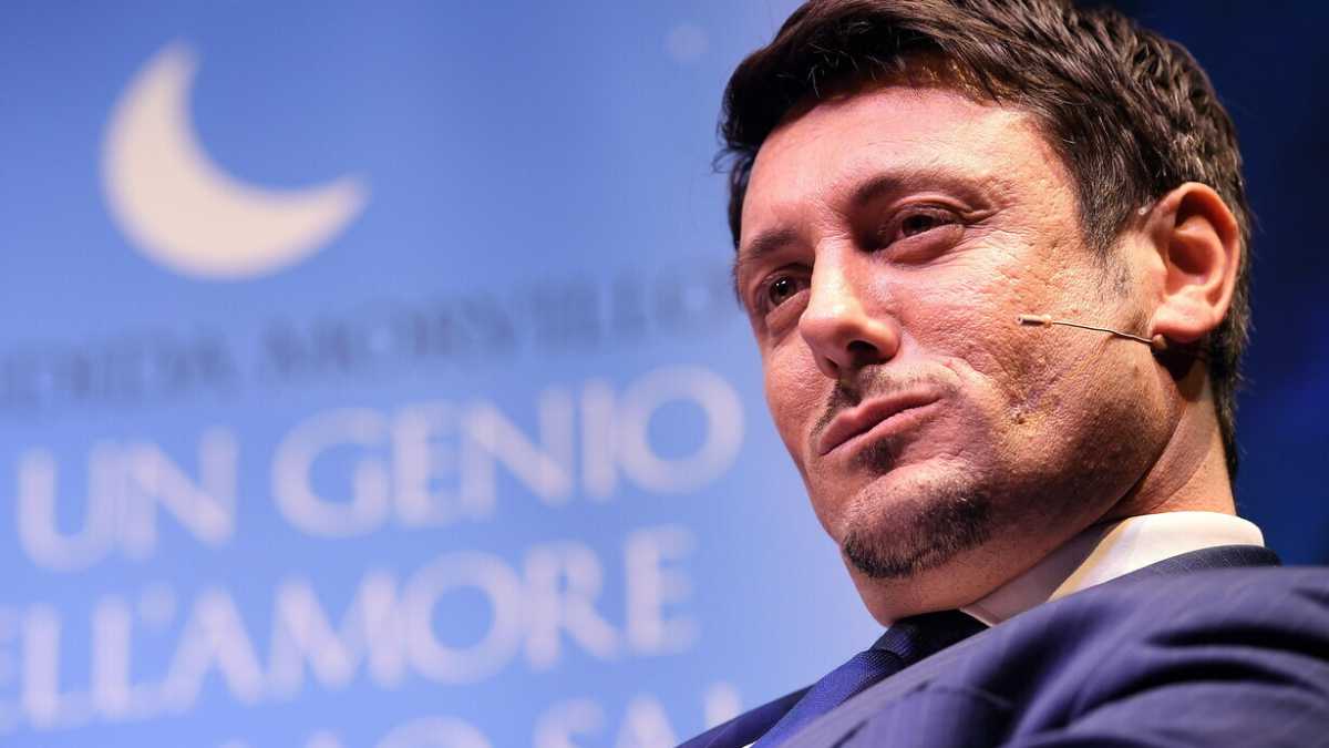 Immagine di Giambruno riabilitato torna in tv, festa in osteria: “Era ora”