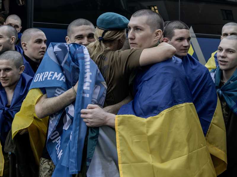 Il ritorno con i segni della tortura. Come muore un prigioniero di guerra ucraino