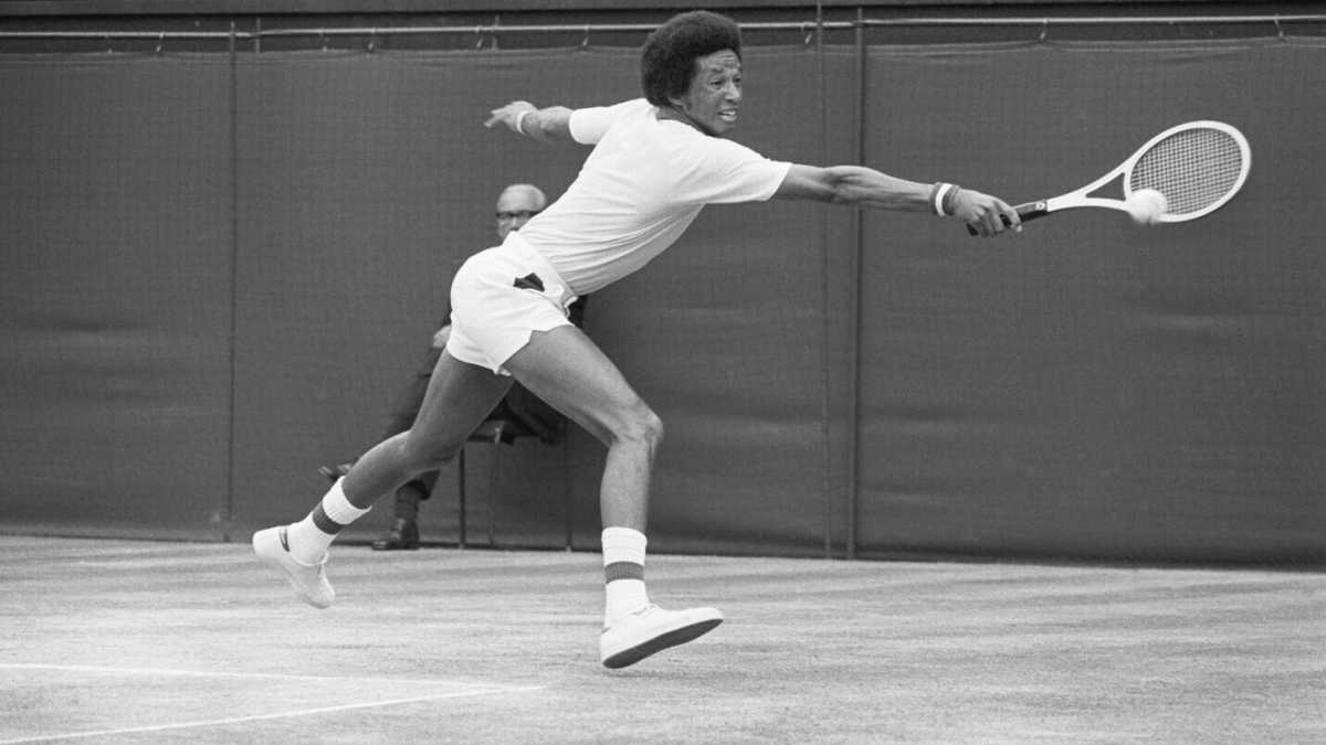 Immagine di Quando Ashe diede lezioni di tennis sull’erba di Wimbledon