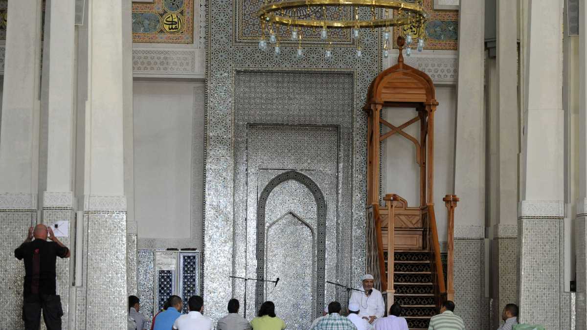 Immagine di Imam visita Israele e al ritorno viene bandito. Iran? No, Olanda