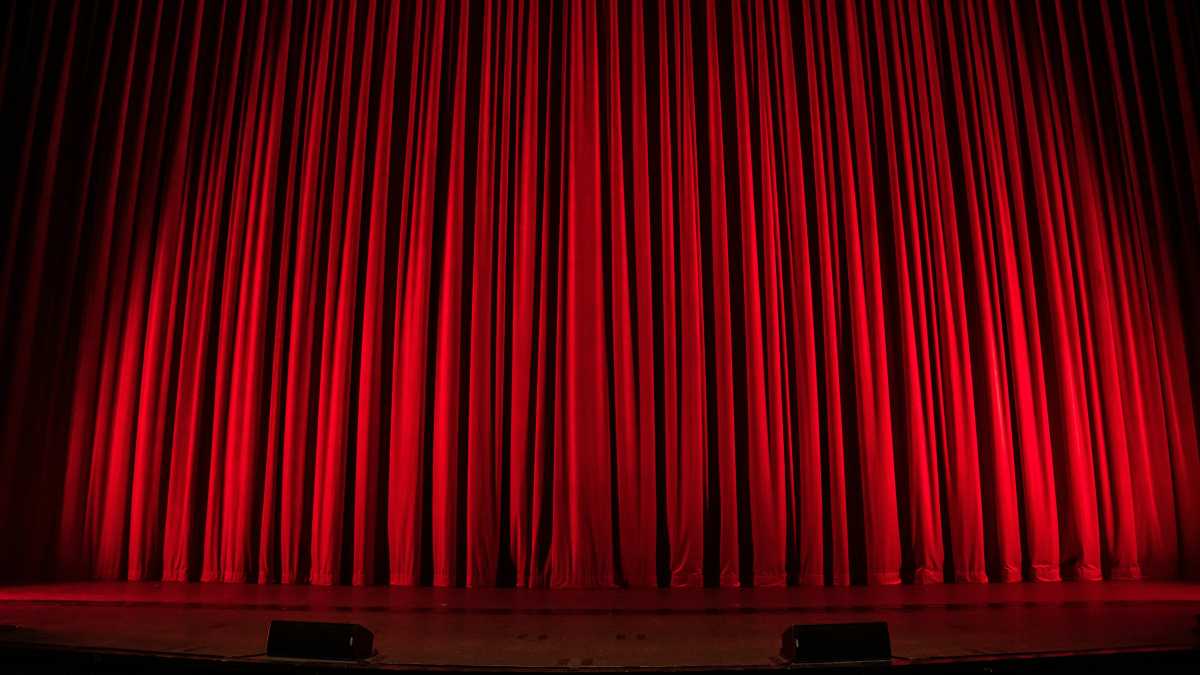 Immagine di Benedetto il teatro e benedetta la letteratura