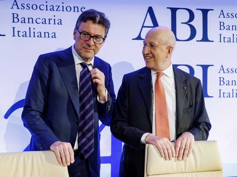 I limiti delle critiche di Giorgetti alle banche