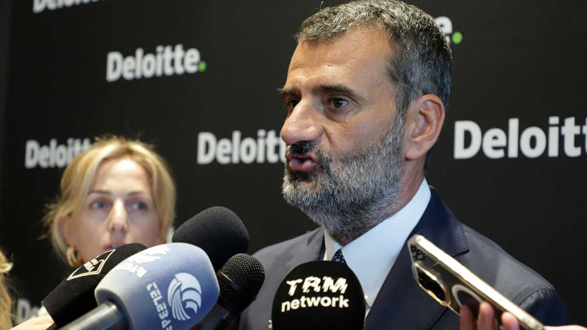 Immagine di “Io figlio di Emiliano? La figura è un po’ inflazionata”: la puntura di Decaro e il masochismo del Pd pugliese