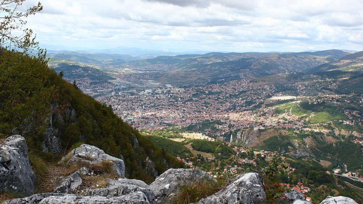 Immagine di Gita al monte Trebevic, da dove il lupo sparava all’agnello, a Sarajevo