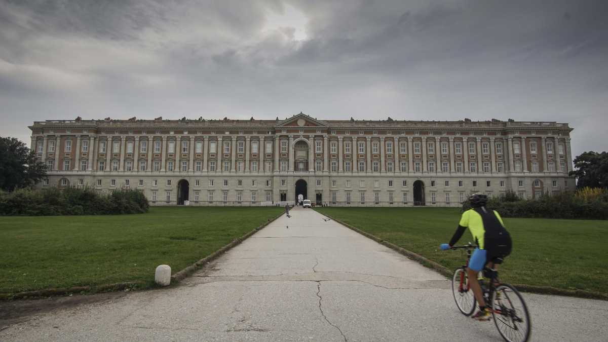 Immagine di Il musicista putiniano che suona a Caserta e la responsabilità che manca