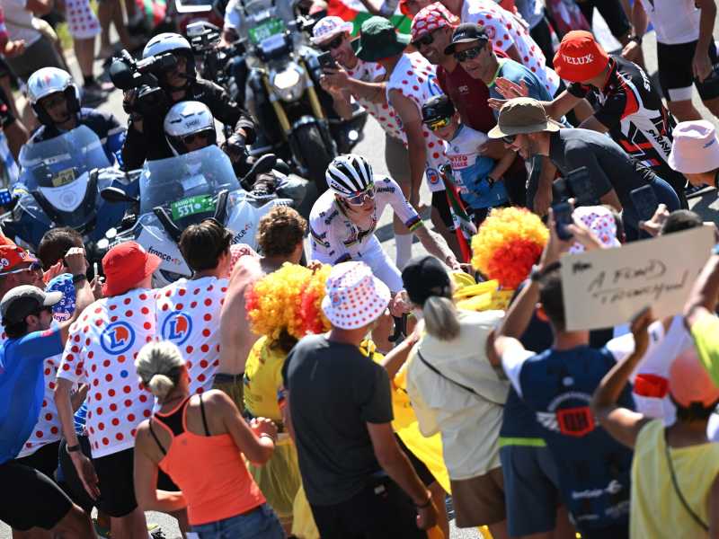 Tadej Pogacar è scattato a 12 chilometri dall'arrivo. Nessuno ha retto il suo ritmo. Ha vinto la 12esima tappa del Tour de France 2025 (foto Getty Images)