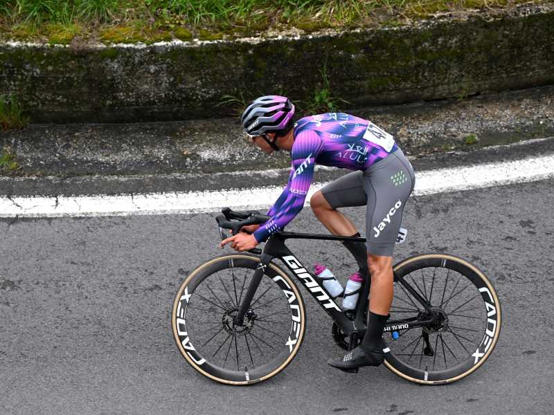 Samuele Privitera durante la Settimana Internazionale Coppi e Bartali 2025 (foto Getty Images)<br />