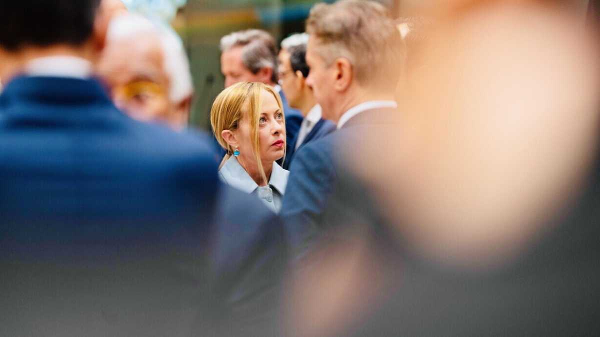 Immagine di Meloni sfida i mozzorecchi e offre un assist per ribellarsi alla casta dei pm
