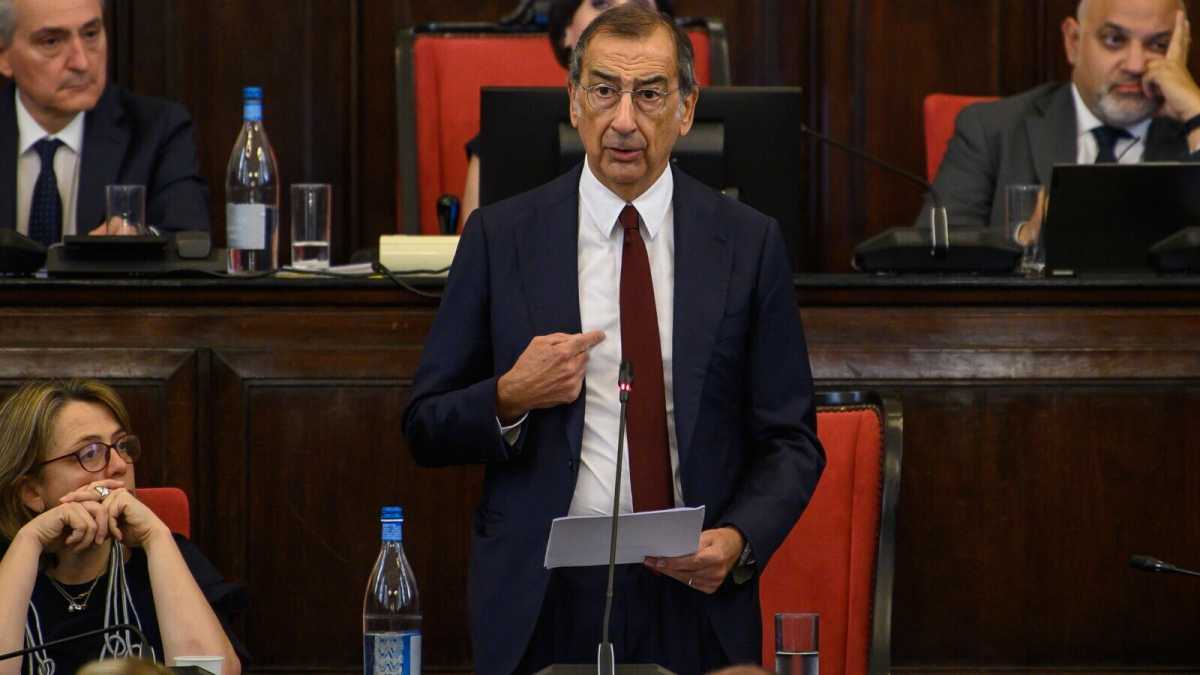 Immagine di Assedio a Sala. La difesa del sindaco: "Le mie mani sono pulite". Si dimette l'assessore Tancredi