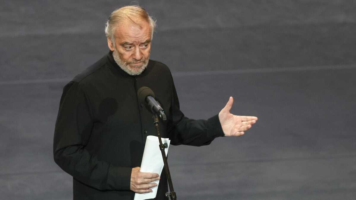 Immagine di Annullato il concerto del direttore d'orchestra russo Gergiev alla Reggia di Caserta